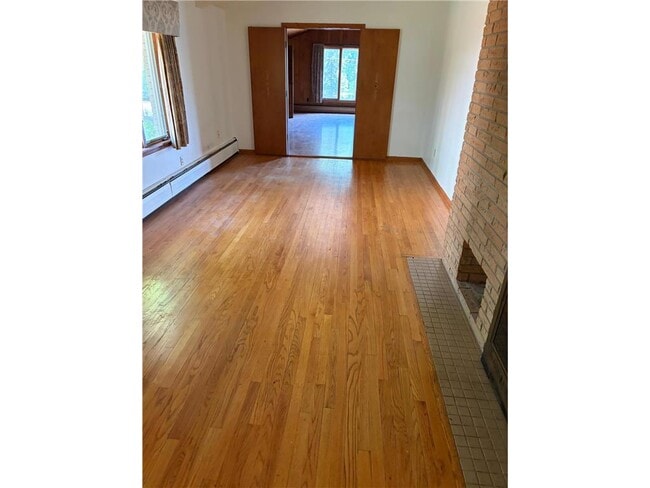 Photo - 4435 N Shore Dr