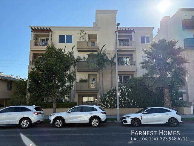 Building Photo - 1241 S Westgate Ave Unit 303 Rental