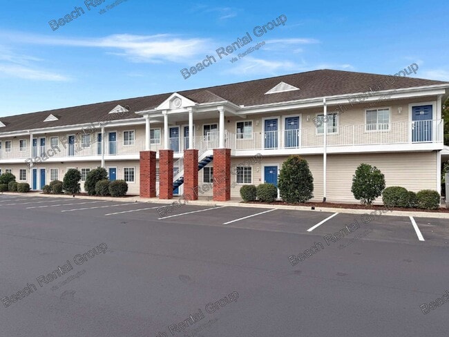 Photo - Carolina Court Apartments