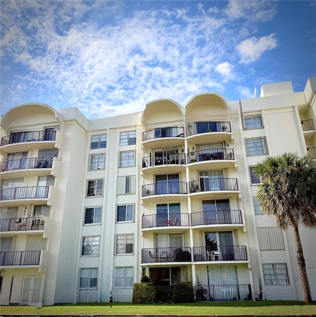 Photo - 9310 Fontainebleau Blvd Unit 203