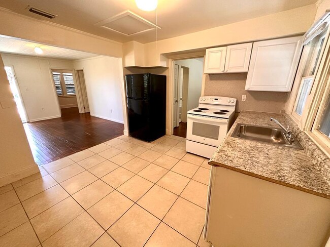 Photo - 2105 Ponce de Leon Ave Condo Unit 2105