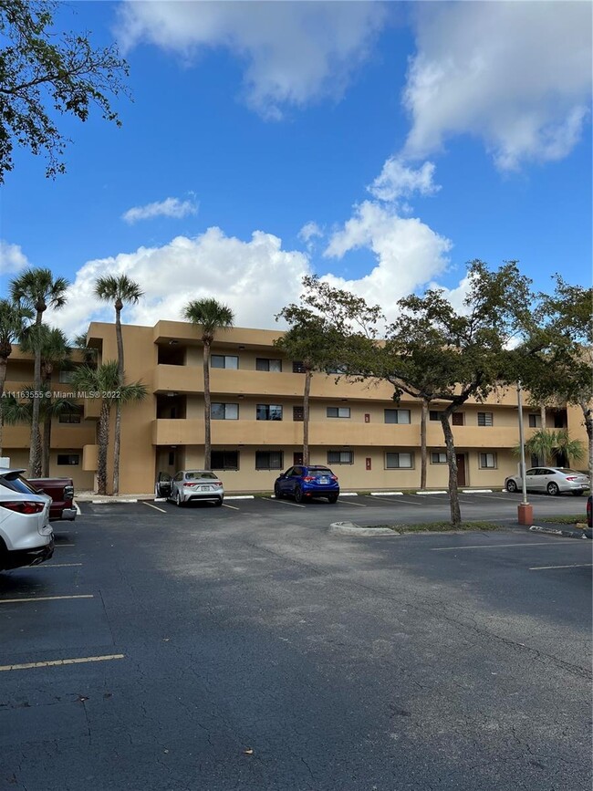 Photo - 8415 SW 107th Ave Condo Unit 332W