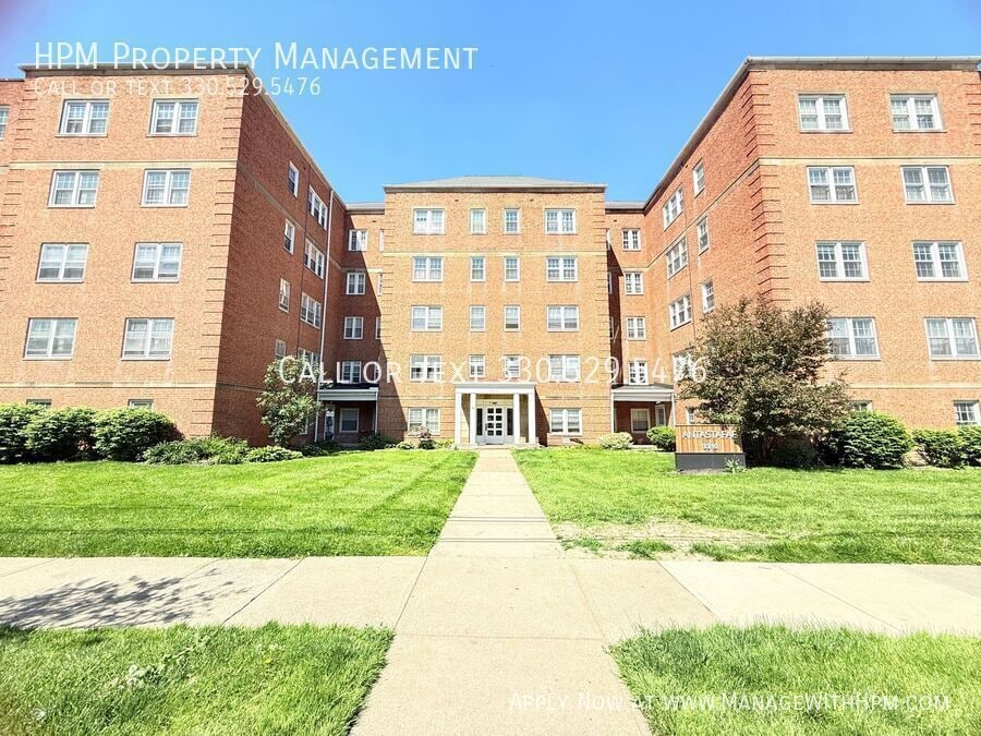 Photo - 3310 Warrensville Center Rd Unidad MT-403