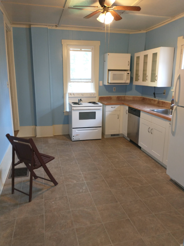 Photo - 235 E Logan St Apartment Unit 235