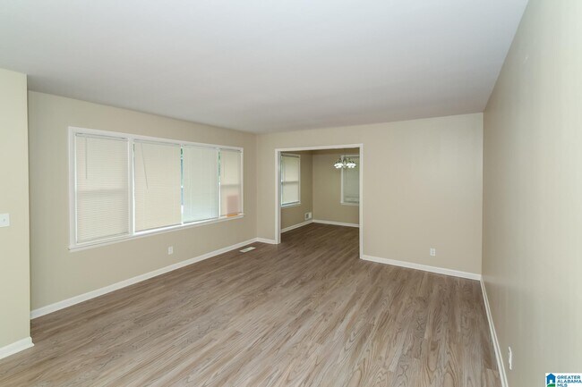 Photo - 2740 5th St NE