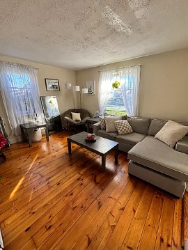 Photo - 156 Russell St