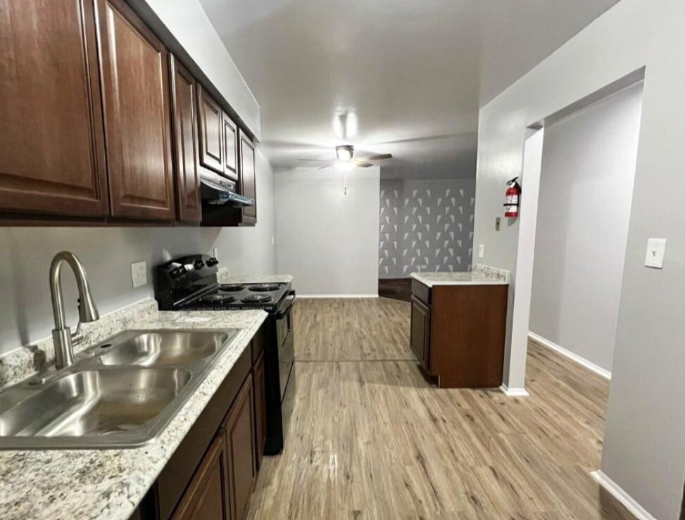 Dolson Arms Apartments - Dolson Arms Apartments