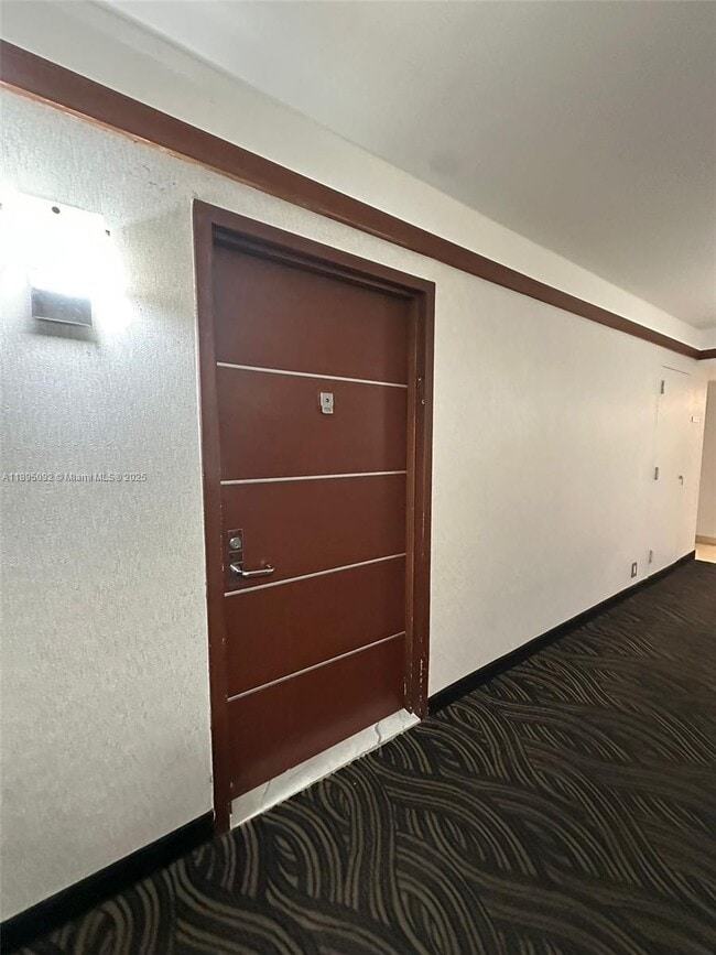 Building Photo - 3300 NE 191st St Unit 709