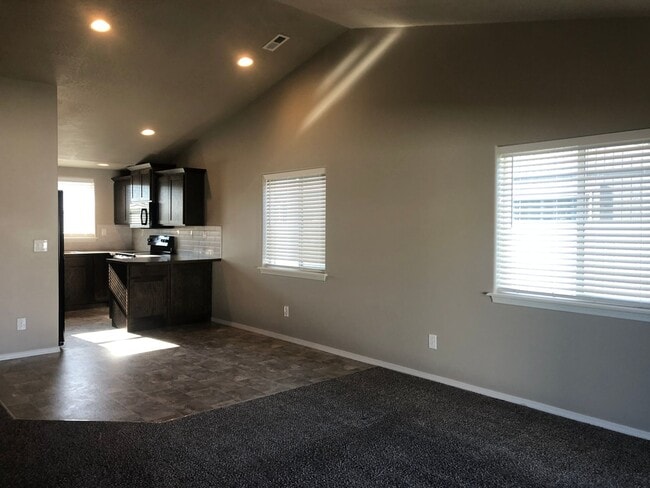 1358 E Brecken Dr