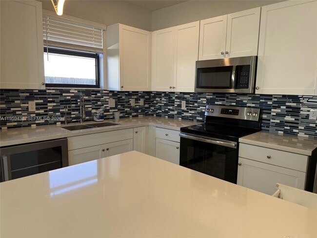 Photo - 2541 SE 1st St