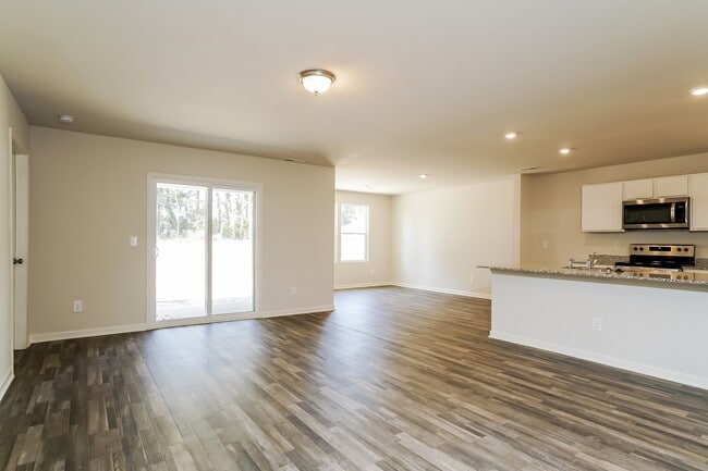 Photo - 2171 Bayside St SW