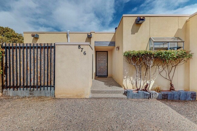 Photo - 876 Tramway Ln Ct NE