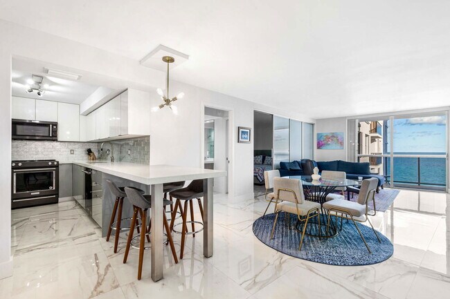 Photo - 6039 Collins Ave Unit 1527