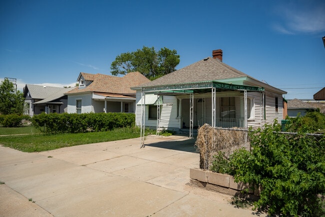 Photo - 2120 E Evans Ave