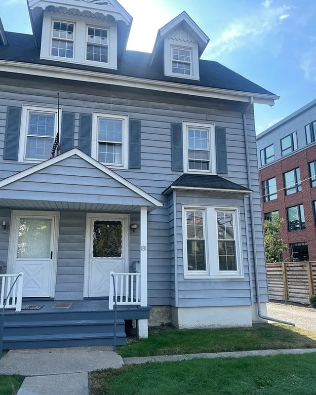 Building Photo - 181 Morris St Rental