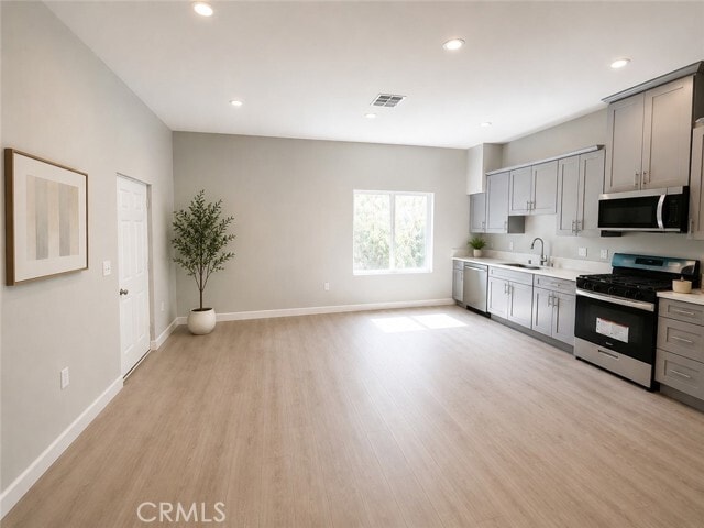 Photo - 16661 Nordhoff St