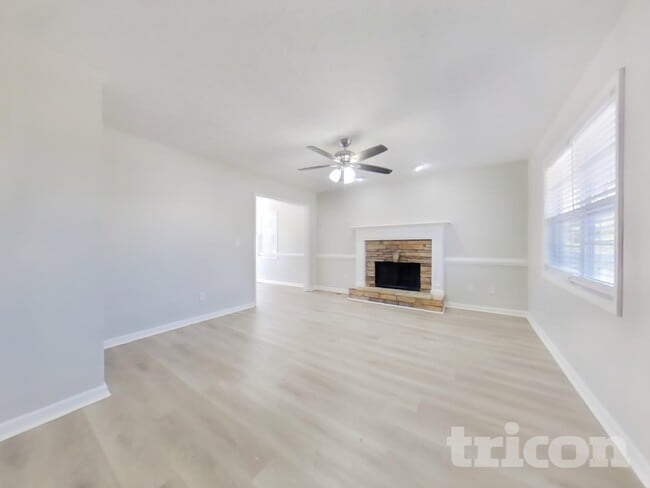 Photo - 27 Fairview Way