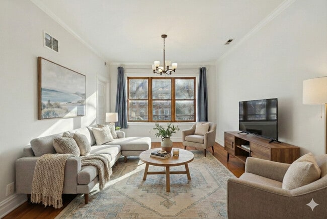 Photo - 2332 W Superior St Unit 2