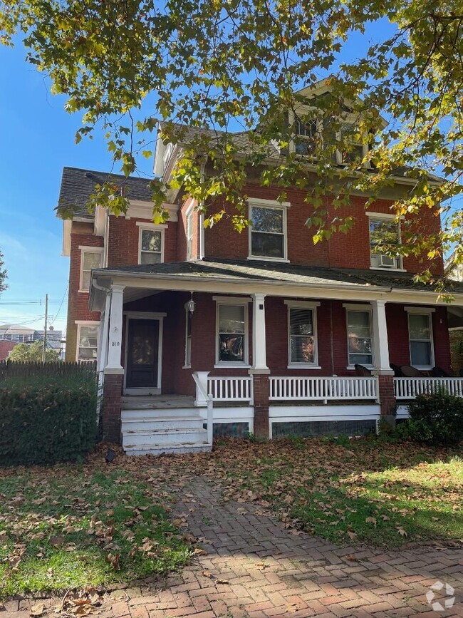 Building Photo - 510 S Walnut St Rental