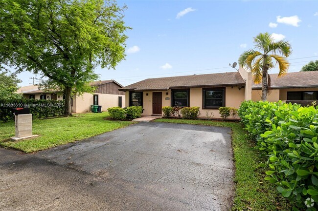 Building Photo - 11914 SW 125th Pl Rental
