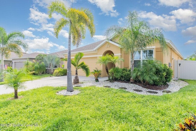 Photo - 899 Forest Trace Cir