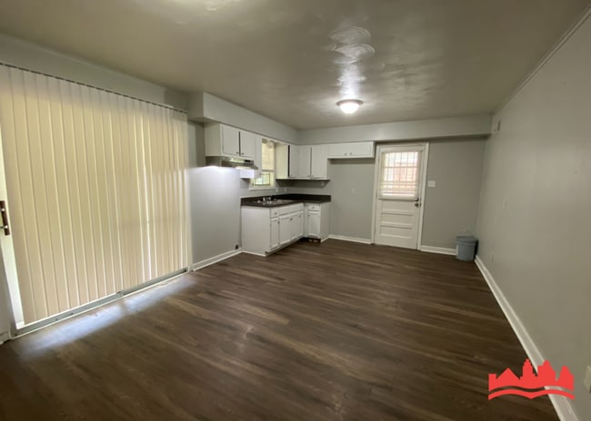 Photo - 3740 Marvin St