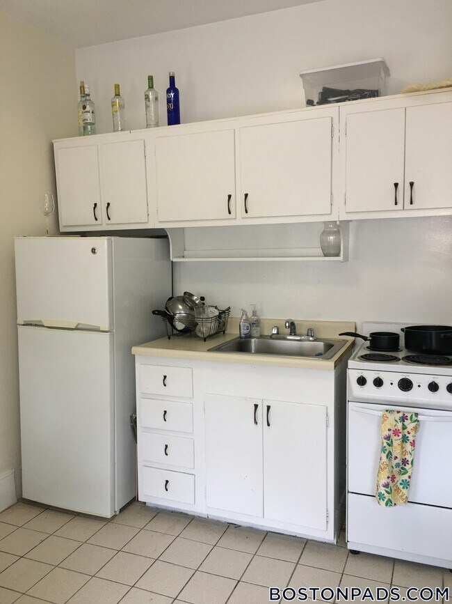Photo - 1539 Beacon St Unit 21