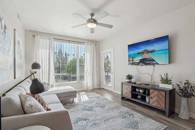 Photo - V on Broadway