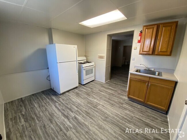 Building Photo - STUDIO NEAR THE UNIVERSITY OF ARIZONA! Unit 2 Rental