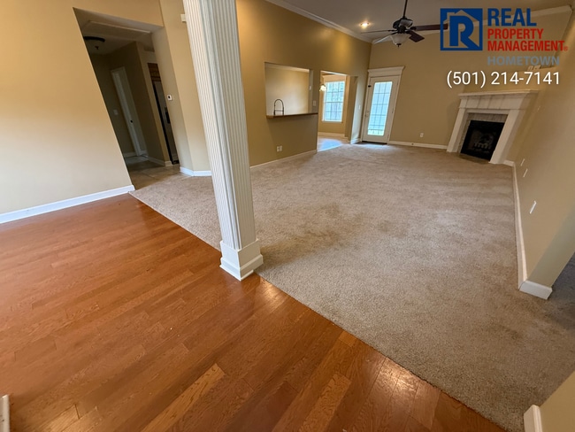 Photo - 1609 White Oak Cir