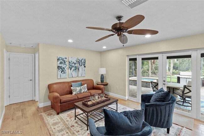 Photo - 675 Harbour Dr