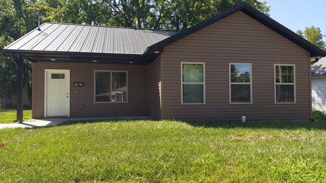 Building Photo - 715 S Muldrow St Rental