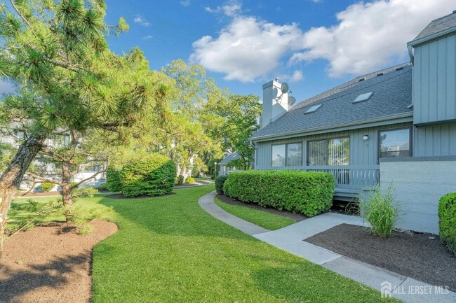 148 Linda Ln