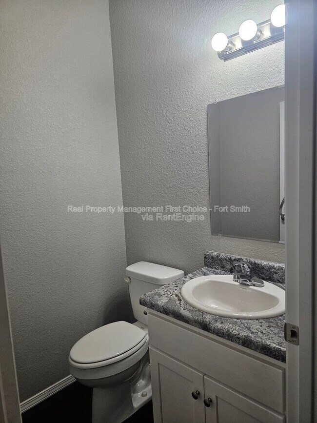 Photo - 2124 Ingalls Ln