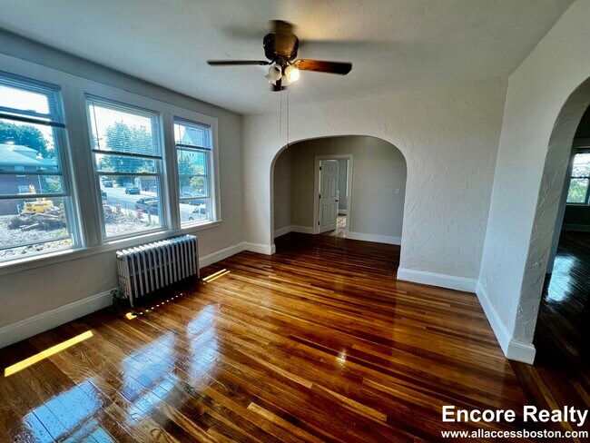 Photo - 169 Campbell Ave Unit 3