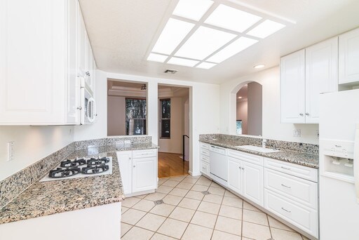 Photo - 2022 S Barrington Ave Unidad D