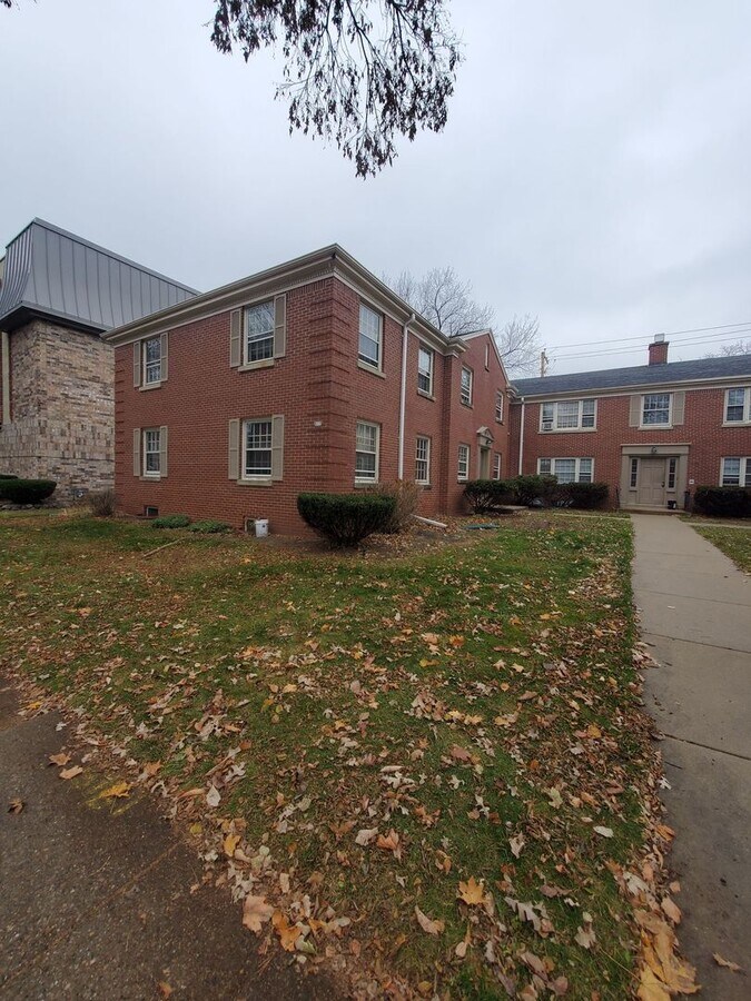 512-524 E Henry Clay St - 12 Family - 512-524 E Henry Clay St - 12 Family