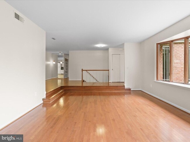 Photo - 4100 Downing St