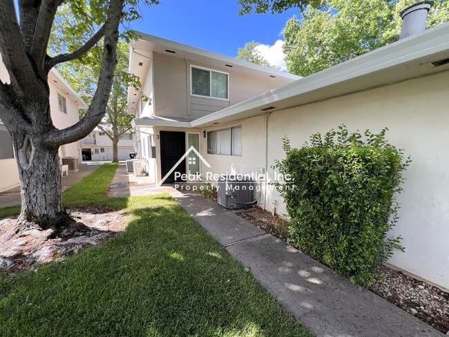 Photo - A Very Nice 2bd/1ba Citrus Heights Condo with Garage