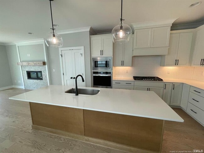 Photo - 200 E Moore St