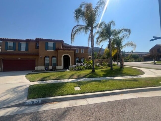 Building Photo - Beautiful Estate located in the Highly des... Rental