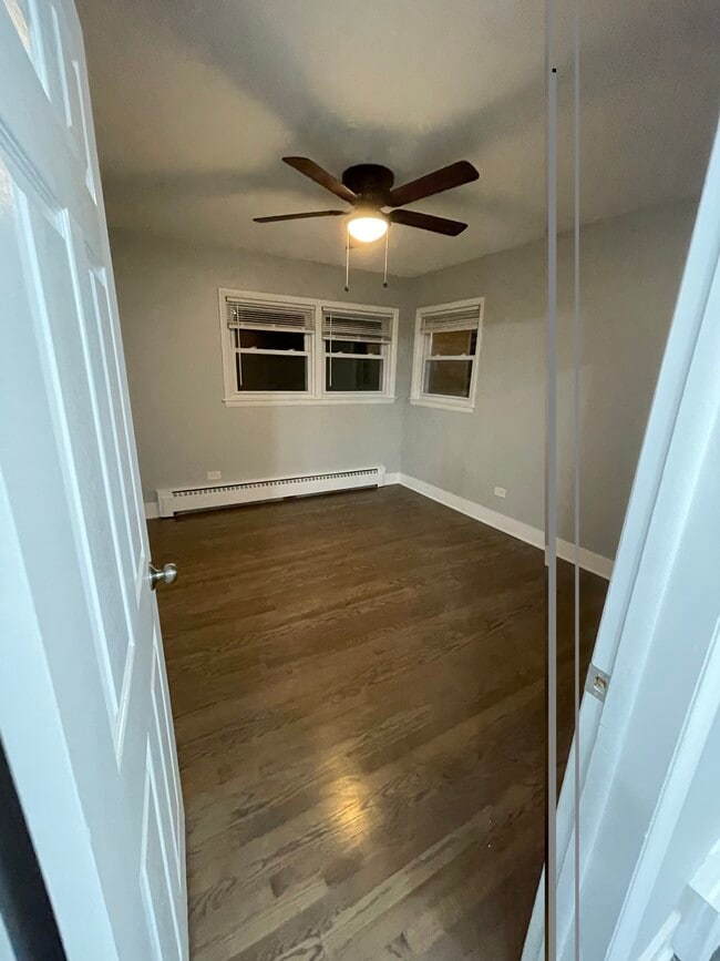 Photo - 6825 W Leland Ave Unidad 3