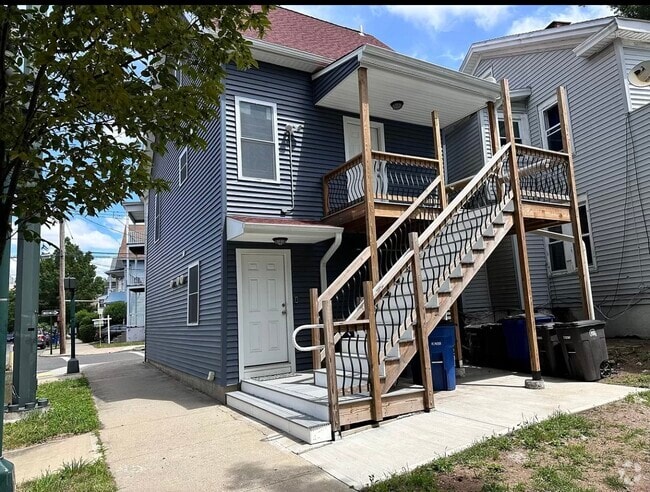 Building Photo - 93 Winchester Ave Unit 2 Rental