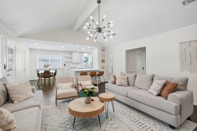 Photo - 15309 Glamorgan Dr