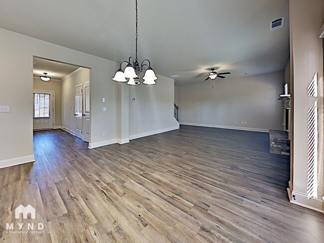 Photo - 9028 Holder Rd