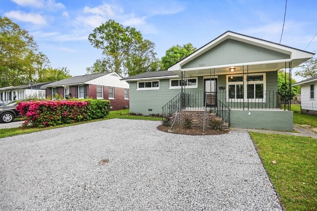 Photo - 3831 Hottinger Ave