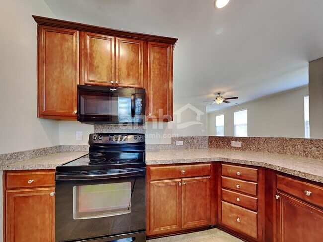 Photo - 123 Diploma Dr