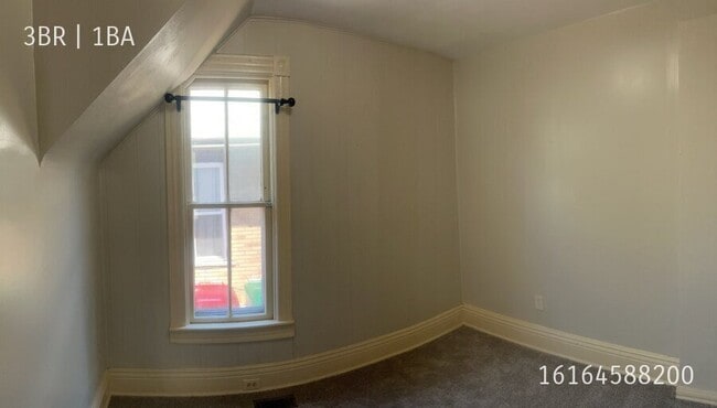 545 Fremont Ave NW