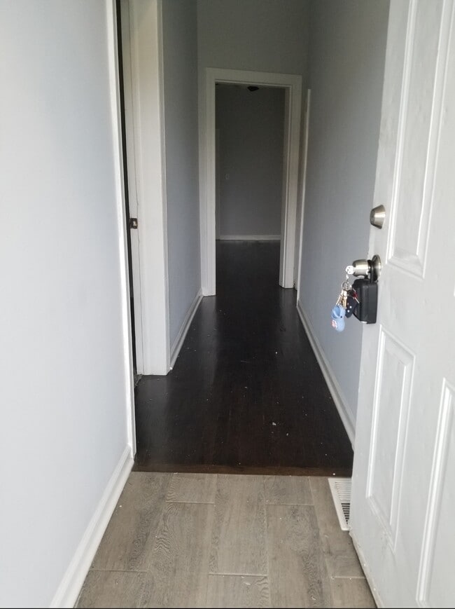 Photo - 4644 W Gladys Ave Unit 1