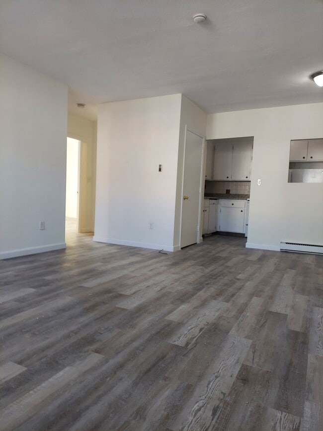 Photo - 144 West St Unit 2